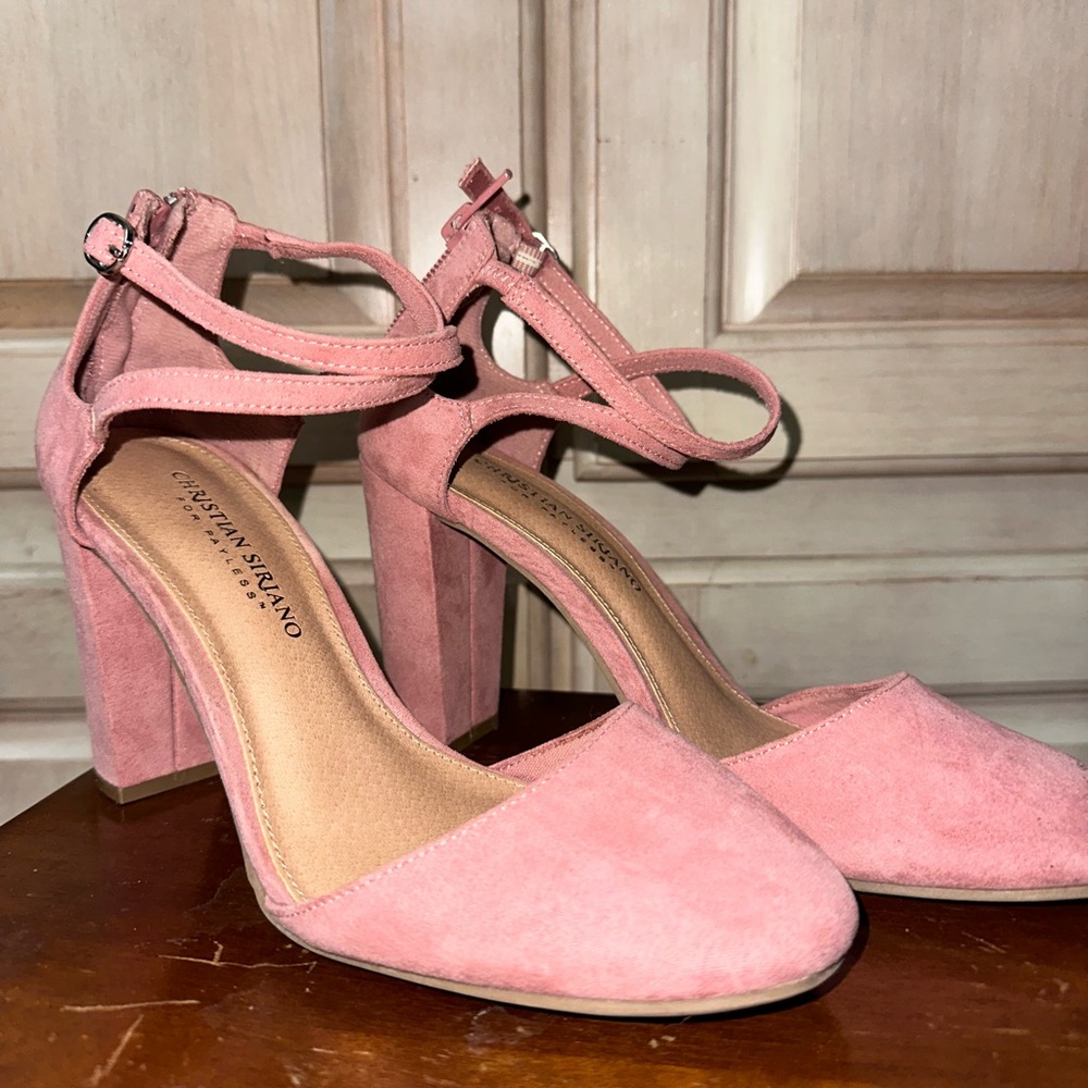 Women’s Mauve Pink Faux Suede Heels, Size 7W